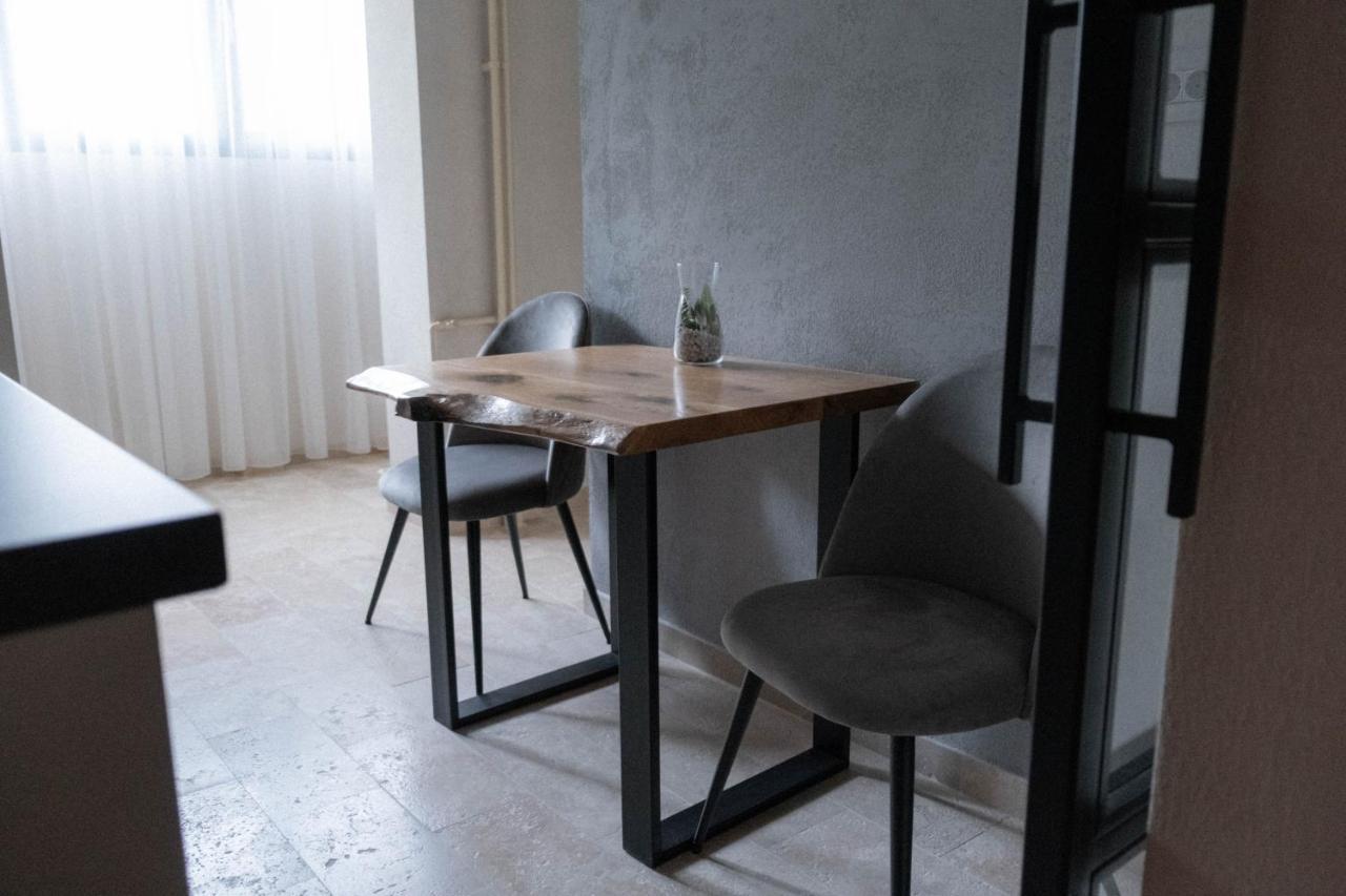 בוקרשט Cosy 2 Rooms Apartment In The Center Of The City מראה חיצוני תמונה